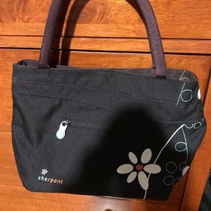 Sherpani Pinot reversible handbag